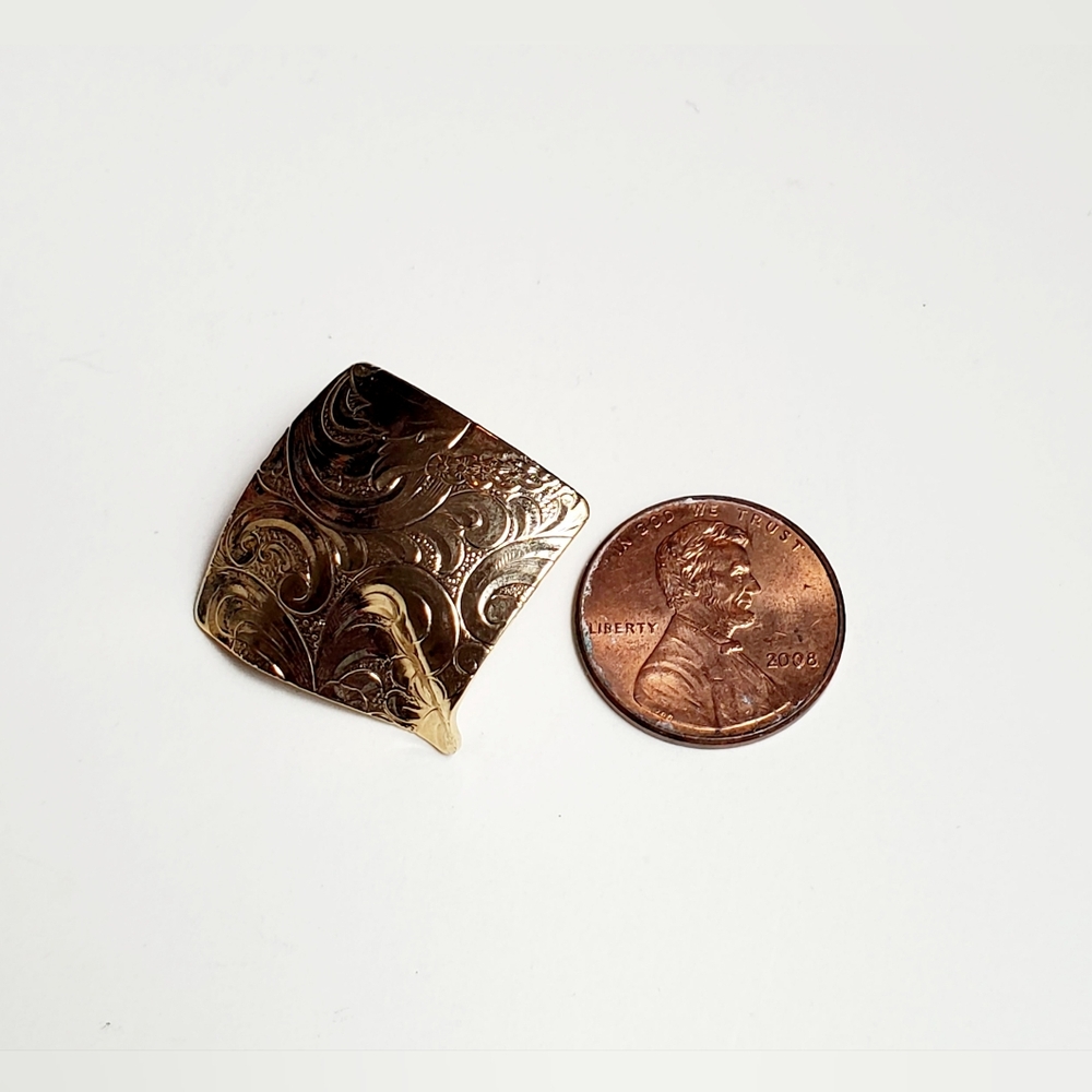 Vintage Statement Patterned Gold Tone Stud Earrin… - image 3